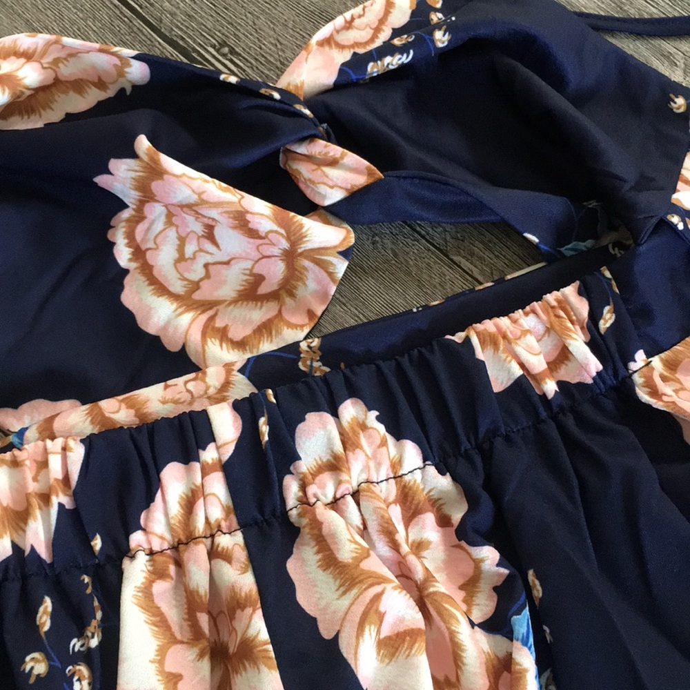 😍😍My Sunshine Sexy Navy Brown Floral Romper - Picture 7 of 8